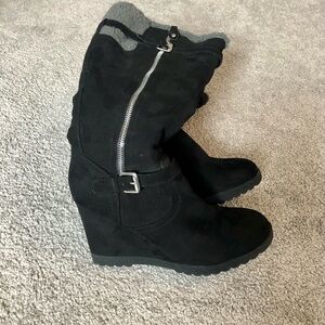 Unisa Black Suede Wedge Boots with Gray Trim